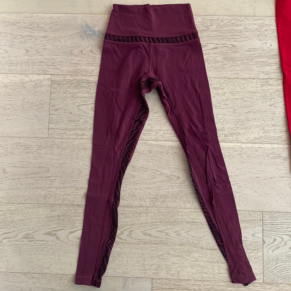 Womens lululemon legging size 2 purple